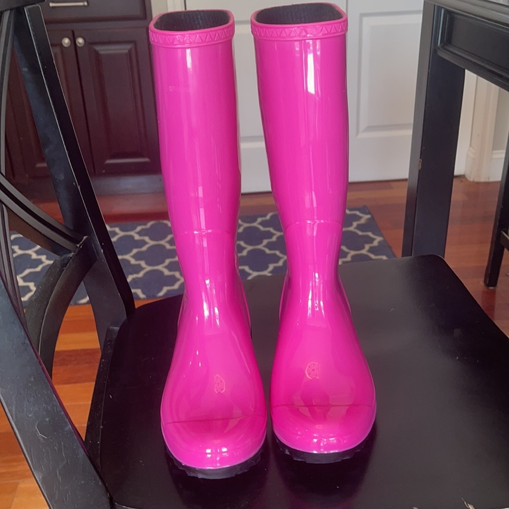 RARE UGG Hot pink Shaye tall rain boots - NWT